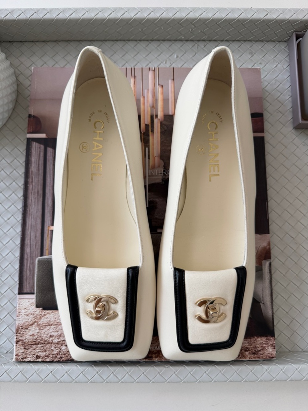 Chanel SS 26 Blazy Ivory Lambskin Square Toe CC Logo Turn-lock Ballet Flats 37.5 - Picture 7 of 16